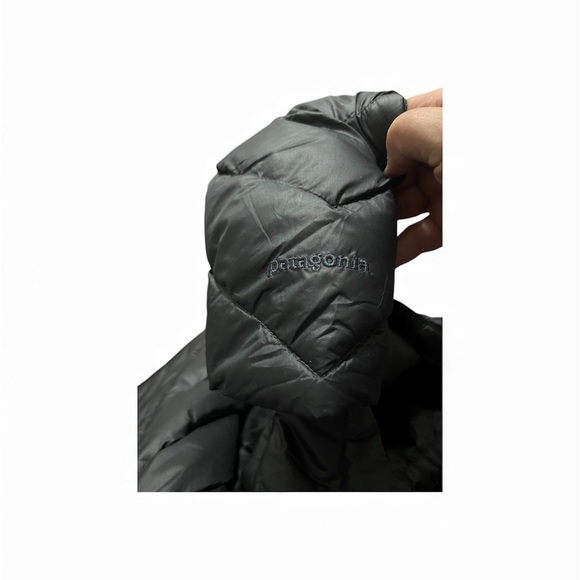 Womens Medium ,Navy , Down filled Patagonia Jacket. 3/4 length - Picture 5 of 5